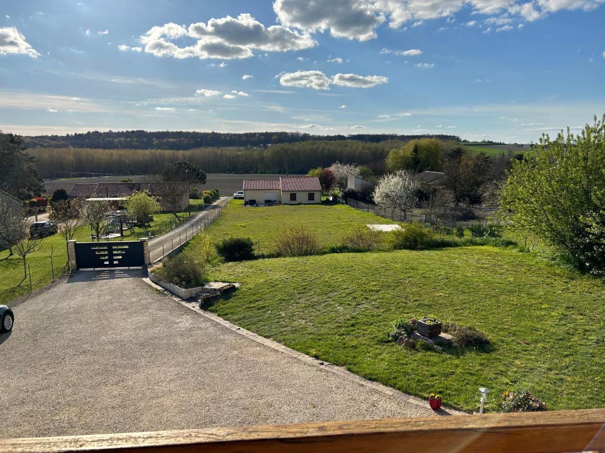 Maison Karmanor Monthoiron Dış mekan fotoğraf